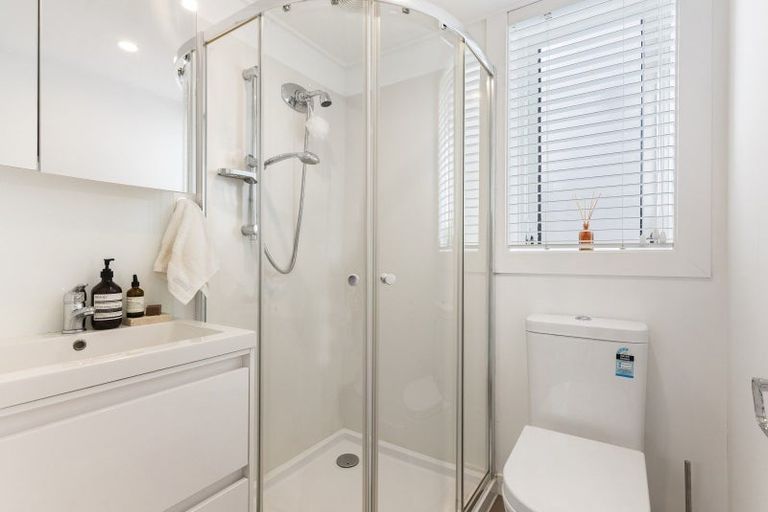 Photo of property in 18 Cottleville Terrace, Thorndon, Wellington, 6011