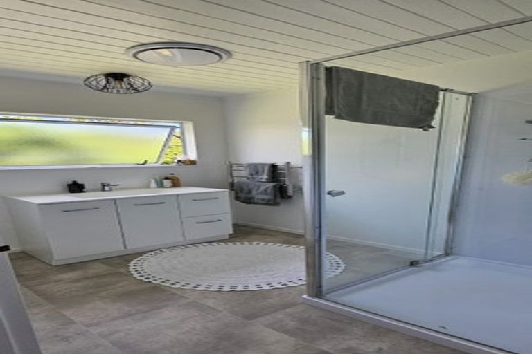 Photo of property in 12 Cove Road, Waipu, 0510