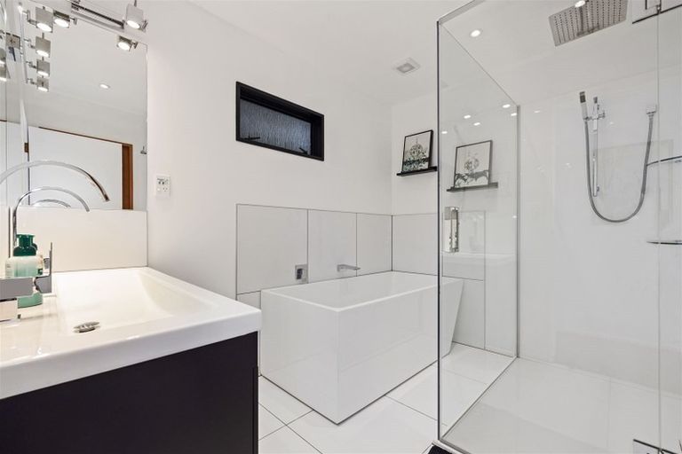 Photo of property in 1a Foster Terrace, Lyttelton, 8082