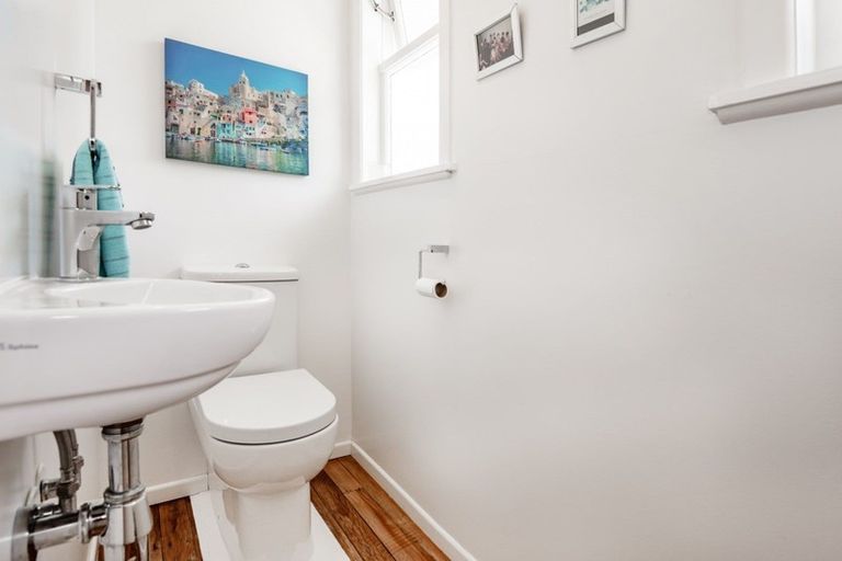 Photo of property in 106 Warwick Road, Mayfair, Hastings, 4122