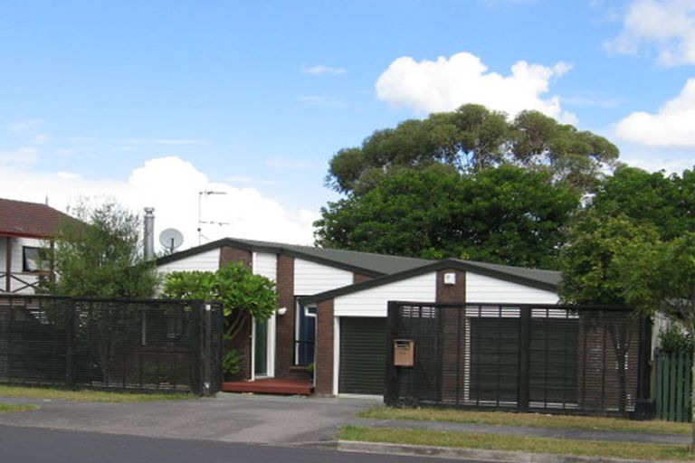 Photo of property in 105 West Harbour Drive, West Harbour, Auckland, 0618