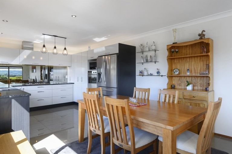 Photo of property in 12 Summerhaven Place, Ohauiti, Tauranga, 3112