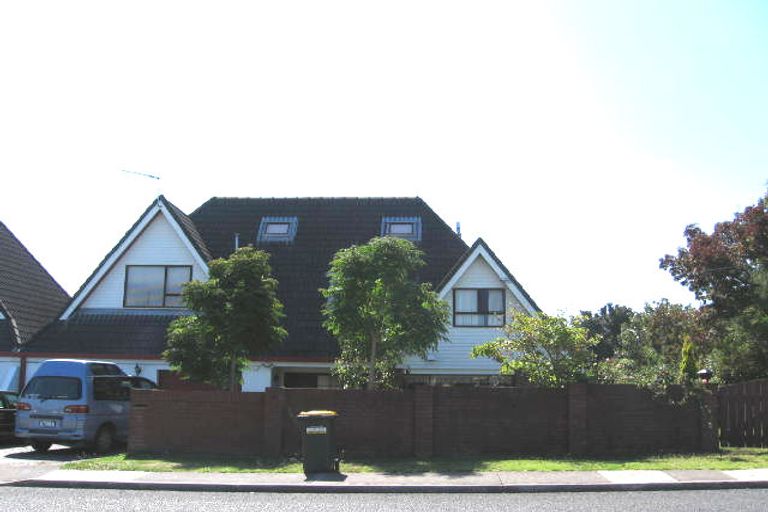 Photo of property in 1/3 County Road, Torbay, Auckland, 0630