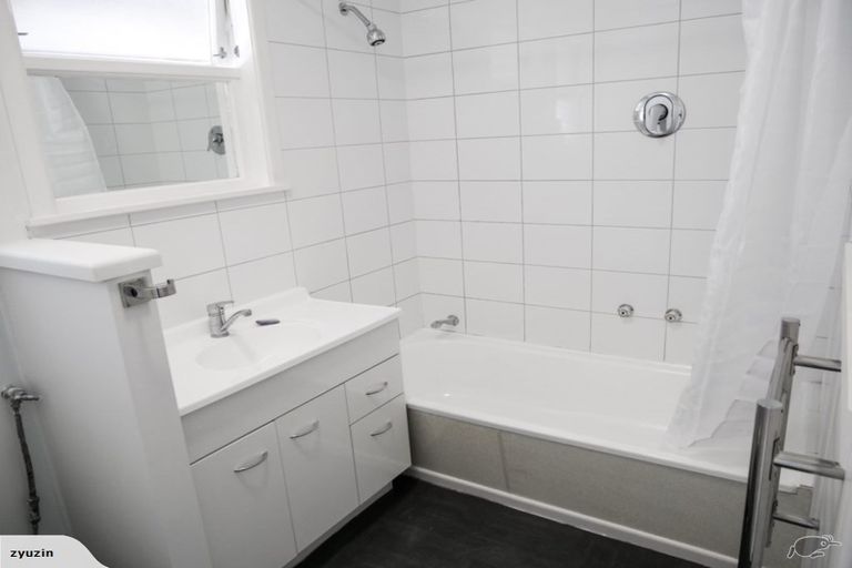 Photo of property in 21 Mcquarrie Avenue, Wattle Downs, Auckland, 2103