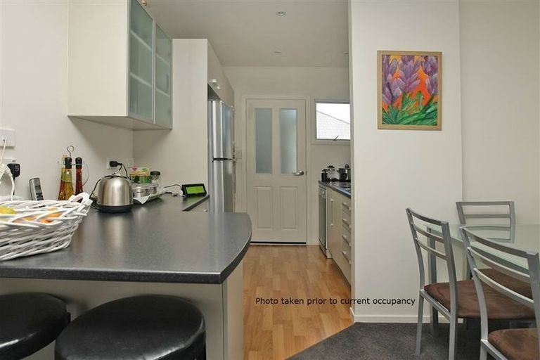 Photo of property in 1/102 Endeavour Street, Lyall Bay, Wellington, 6022