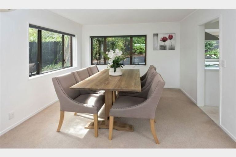 Photo of property in 53 Mirrabooka Avenue, Botany Downs, Auckland, 2010