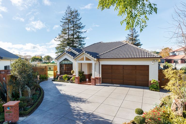 Photo of property in 7 Heritage Place, Terrace End, Palmerston North, 4410