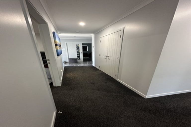 Photo of property in 190 Pacific Drive, Fitzherbert, Palmerston North, 4410