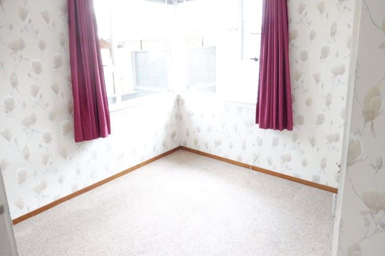 Photo of property in 25 Vancouver Crescent, Wainoni, Christchurch, 8061