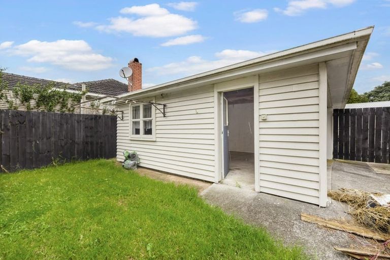 Photo of property in 12 Albert Road, Kelston, Auckland, 0602