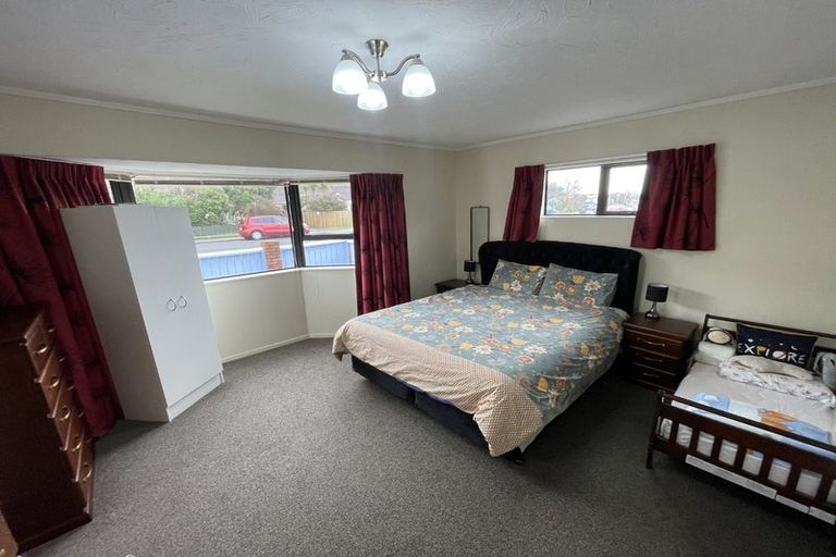 Photo of property in 58 Beauchamp Street, Tawa, Wellington, 5028
