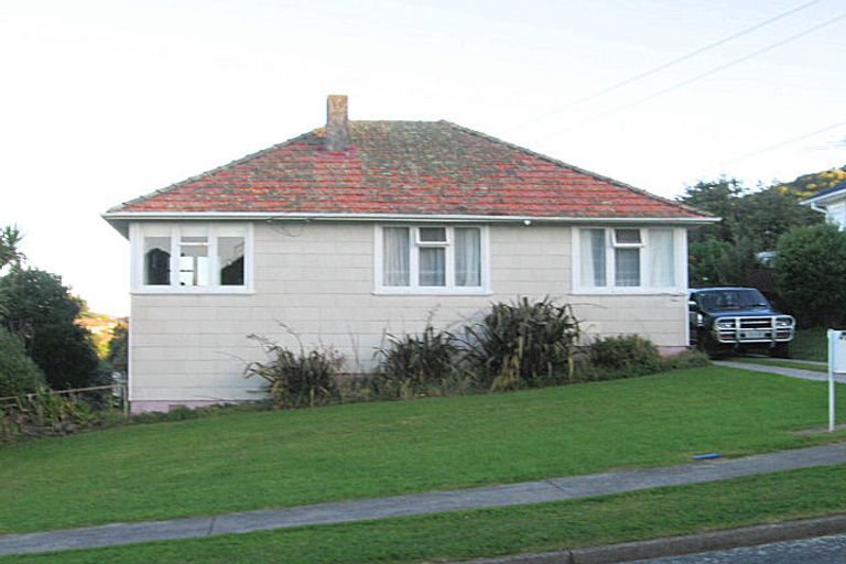 Photo of property in 37 Hukatai Street, Elsdon, Porirua, 5022
