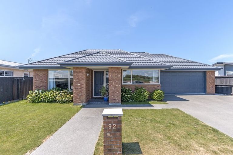 Photo of property in 92 Rannoch Drive, Broomfield, Christchurch, 8042