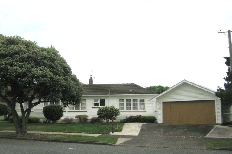 Photo of property in 23 Churton Crescent, Taita, Lower Hutt, 5011
