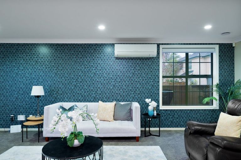 Photo of property in 30 South Kensington Way, Henderson, Auckland, 0612