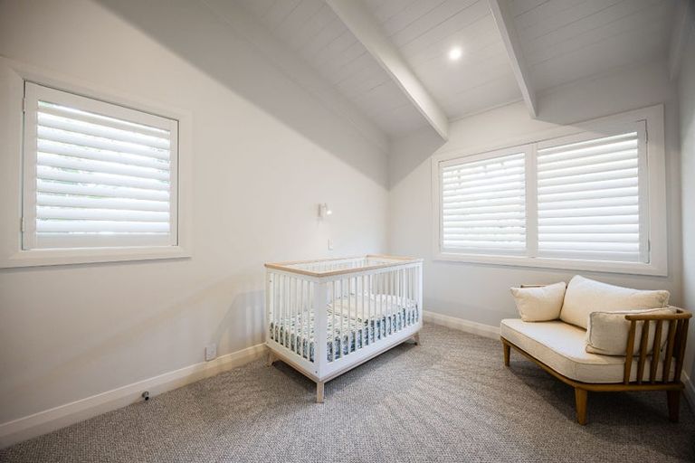 Photo of property in 47 Masterton Road, Rothesay Bay, Auckland, 0630