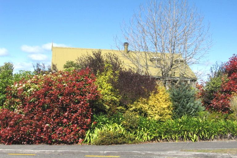 Photo of property in 10 Dorothy Drive, Acacia Bay, Taupo, 3330