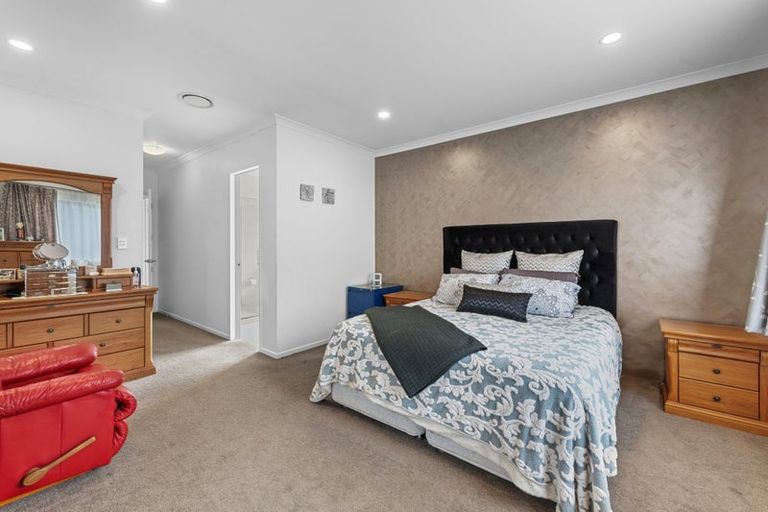 Photo of property in 587 Great South Road, Rosehill, Papakura, 2113