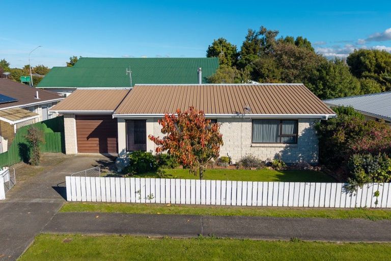 Photo of property in 28b Pollen Street, Woodville, 4920
