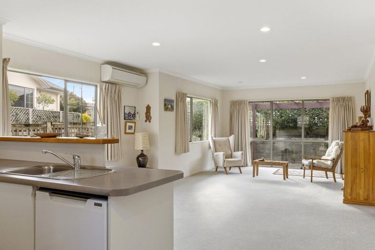 Photo of property in 35 Lakeridge Close, Rangatira Park, Taupo, 3330