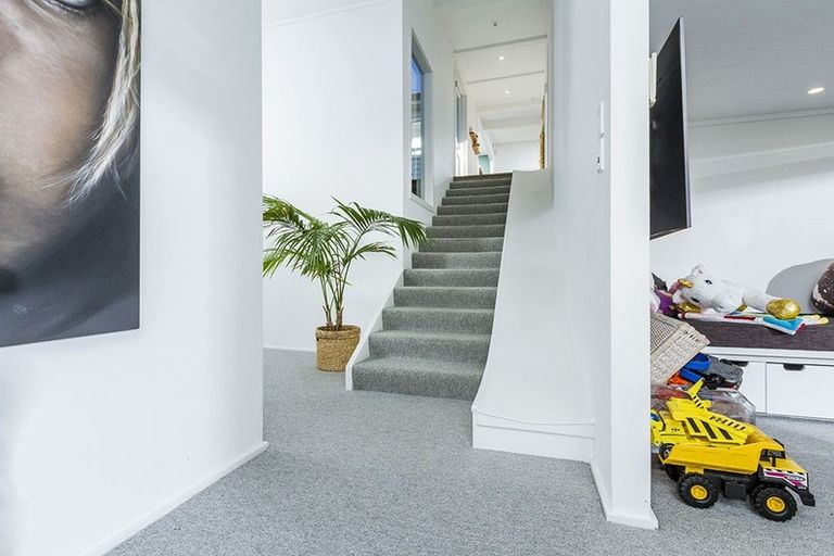 Photo of property in 97b Braemar Road, Castor Bay, Auckland, 0620