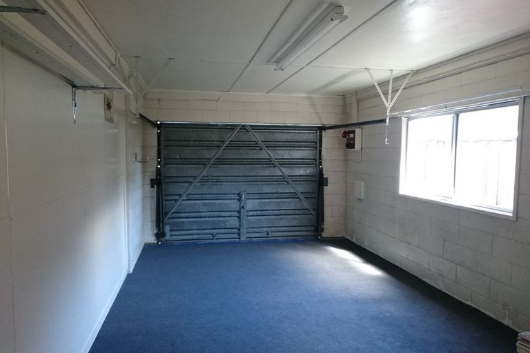 Photo of property in 21 Priestley Drive, Bucklands Beach, Auckland, 2014