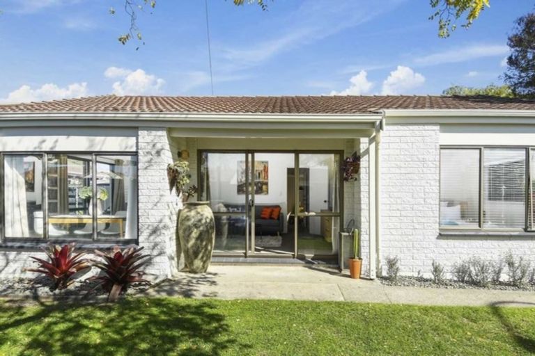 Photo of property in 3a Compton Place, Mount Maunganui, 3116