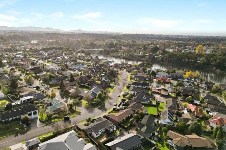 Photo of property in 28 Delamare Road, St Andrews, Hamilton, 3200