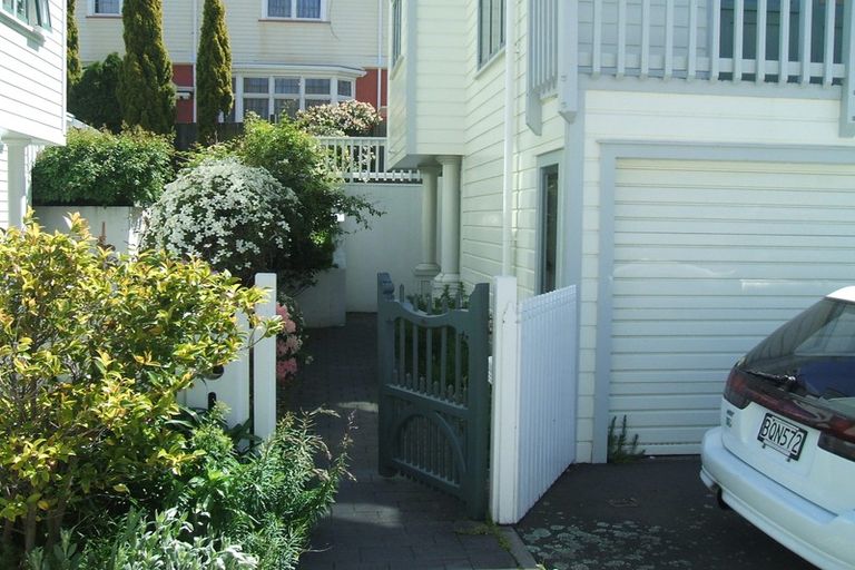 Photo of property in 12c Hobson Street, Thorndon, Wellington, 6011