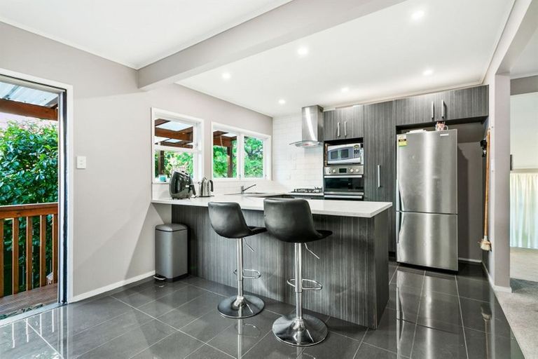 Photo of property in 554 Swanson Road, Ranui, Auckland, 0612