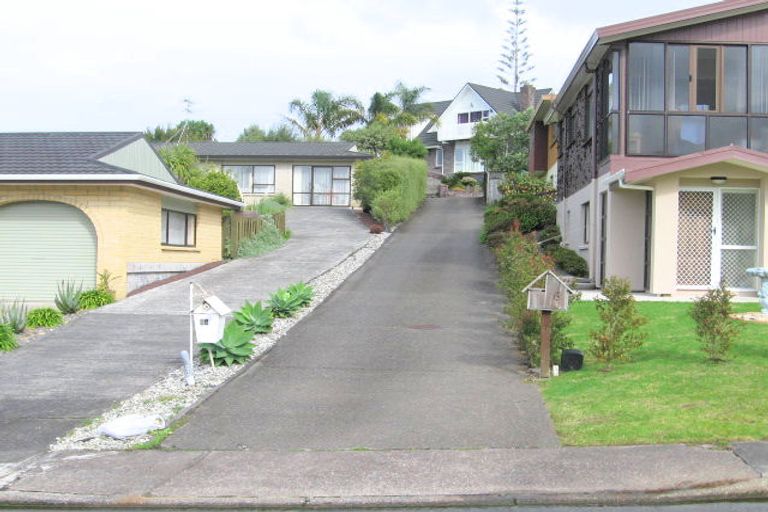 Photo of property in 6 Eagle Place, Red Beach, 0932