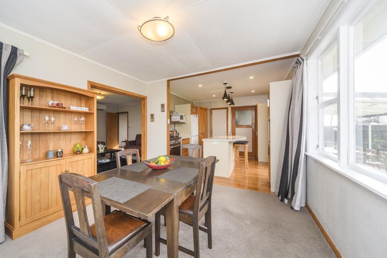 Photo of property in 76 Watershed Road, Bunnythorpe, Palmerston North, 4470