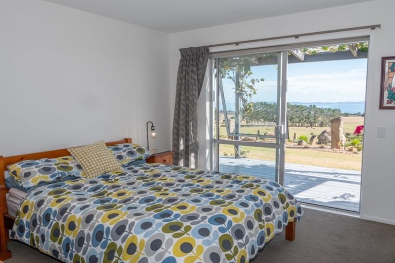 Photo of property in 601 Cable Bay Block Road, Cable Bay, 0420