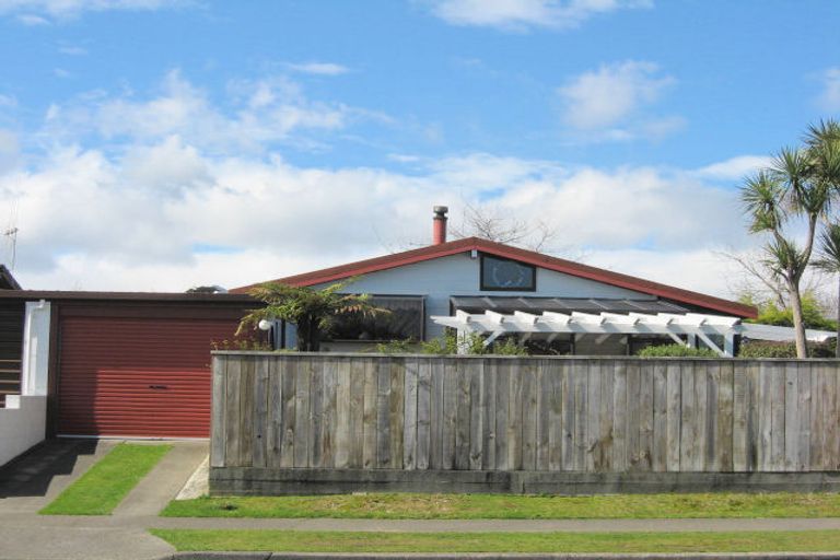 Photo of property in 1a Perth Street, Levin, 5510