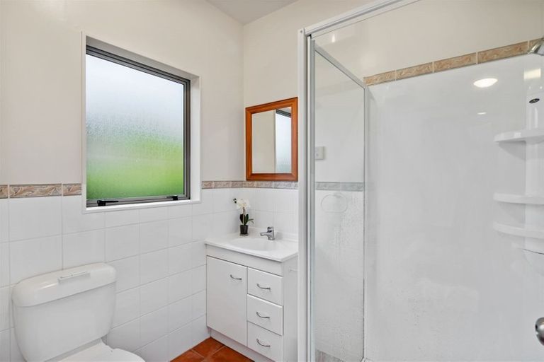 Photo of property in 13 Ring Lane, Paparangi, Wellington, 6037