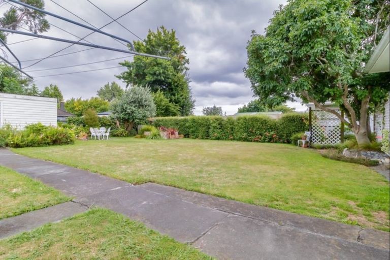 Photo of property in 21 Lipscombe Crescent, Havelock North, 4130
