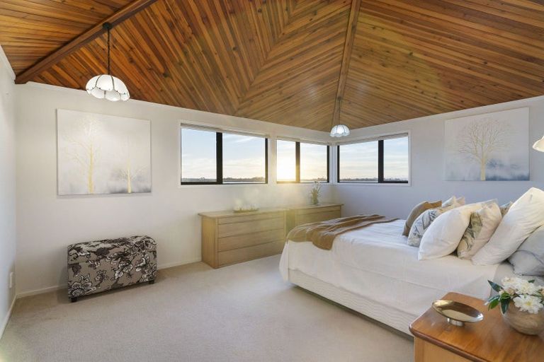 Photo of property in 55 St Annes Crescent, Wattle Downs, Auckland, 2103