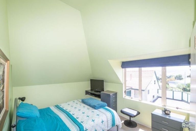 Photo of property in 105a Helston Road, Paparangi, Wellington, 6037