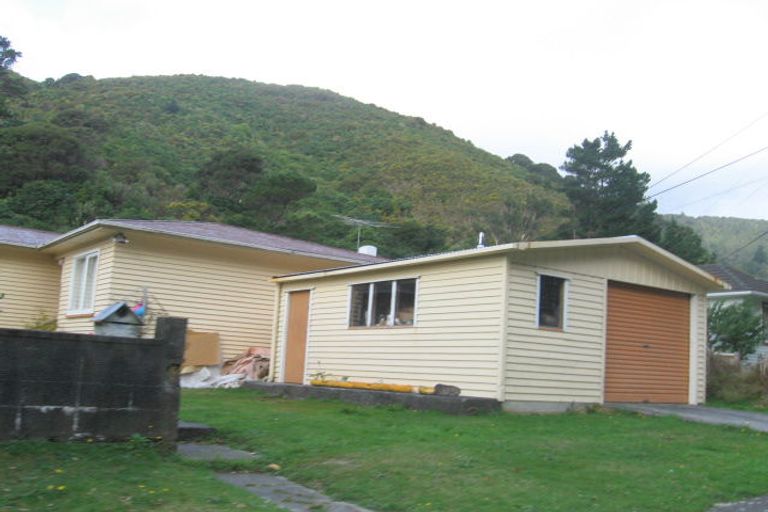 Photo of property in 49 Sunny Grove, Wainuiomata, Lower Hutt, 5014