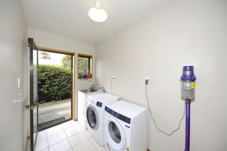 Photo of property in 179 Hawthornden Road, Avonhead, Christchurch, 8042