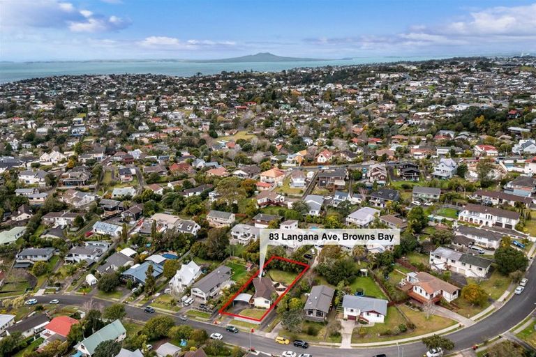Photo of property in 83 Langana Avenue, Browns Bay, Auckland, 0630
