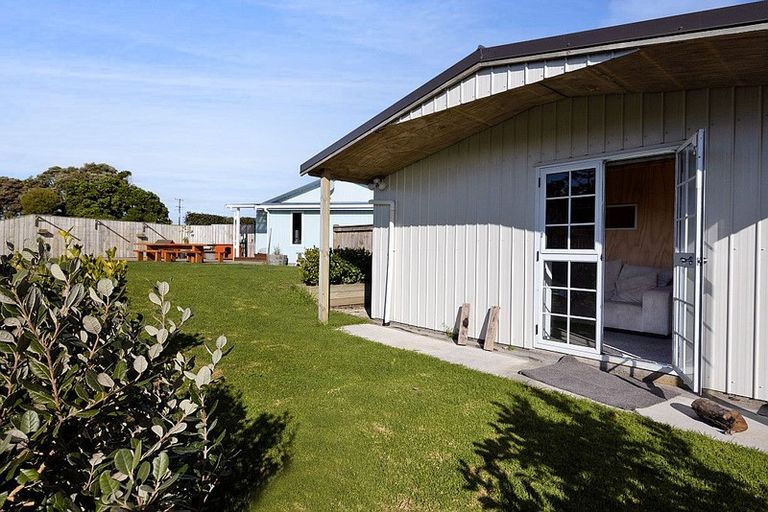 Photo of property in 1288 Normanby Road, Manaia, Hawera, 4678