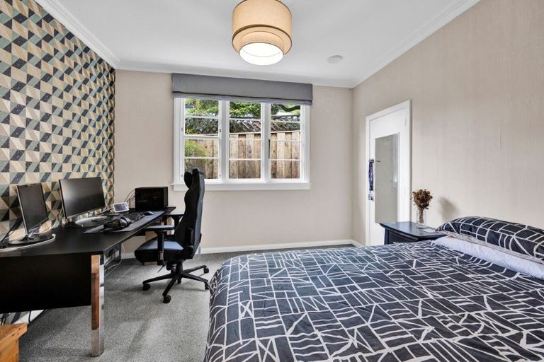 Photo of property in 42 Brooklands Road, Brooklands, New Plymouth, 4310