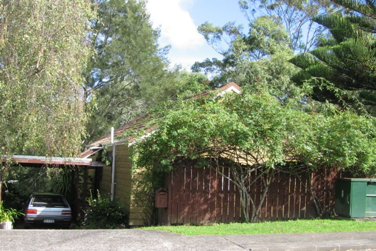 Photo of property in 2 Kingdale Road, Henderson, Auckland, 0610