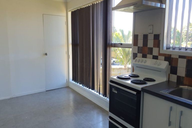 Photo of property in 26 Burbank Avenue, Manurewa, Auckland, 2102