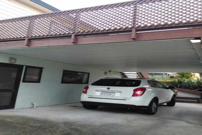 Photo of property in 1/12 Holiday Road, Stanmore Bay, Whangaparaoa, 0932