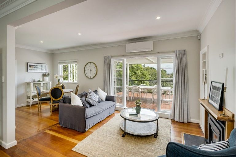 Photo of property in 6 Coleman Terrace, Hospital Hill, Napier, 4110