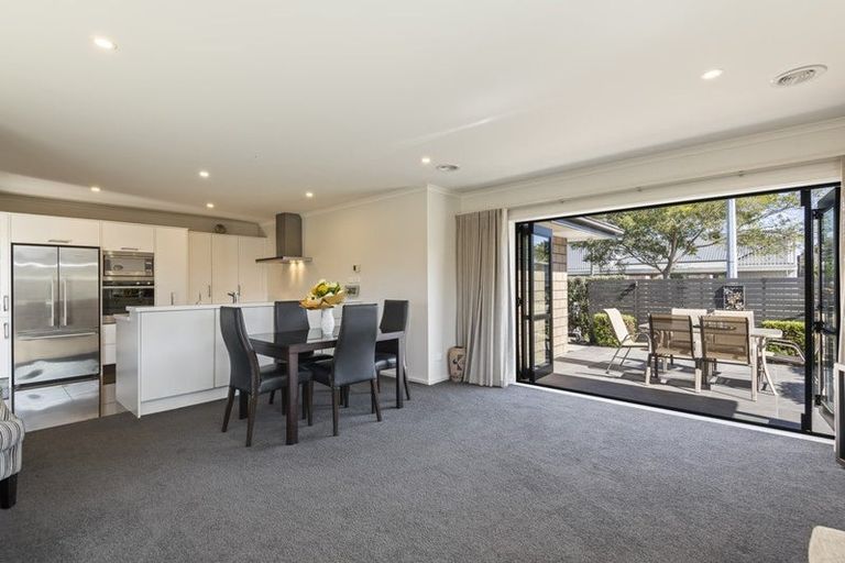 Photo of property in 546/1 Church Street, Terrace End, Palmerston North, 4410