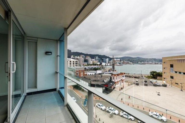 Photo of property in Portal Apartments, 6c/42 Cable Street, Te Aro, Wellington, 6011