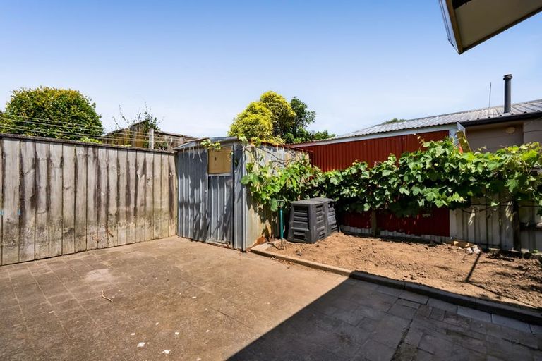 Photo of property in 6a Ropiha Street, Fitzroy, New Plymouth, 4312